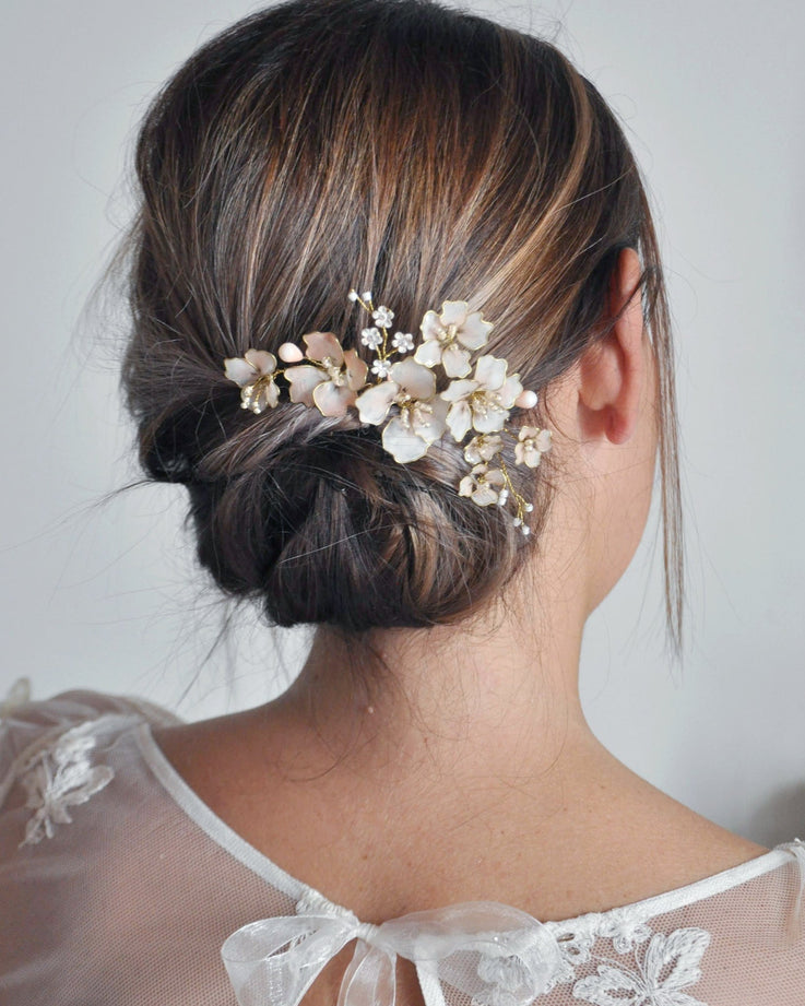 coroncina floreale per capelli