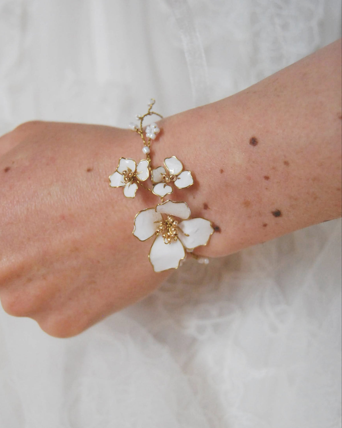 White flower bracelet