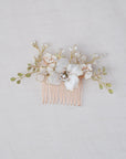 Sweet flower bouquet comb