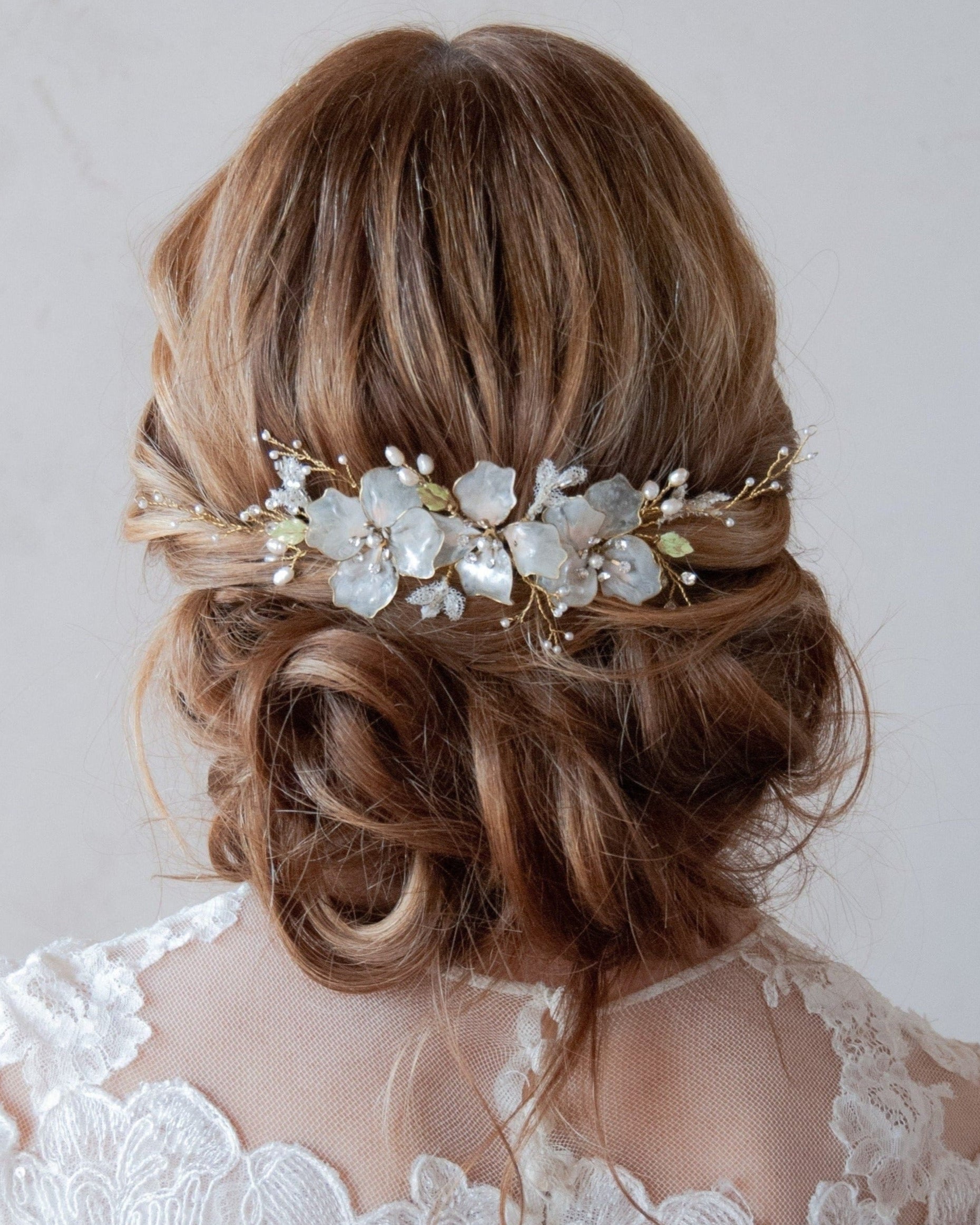 fermaglio fiori madreperla