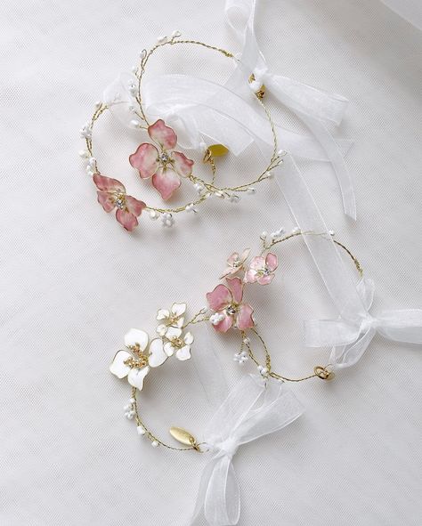bracciali con fiori per sposa e damigelle , eleganti gioielli da matrimonio