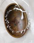 collana madreperlata con dischi per sposa moderna