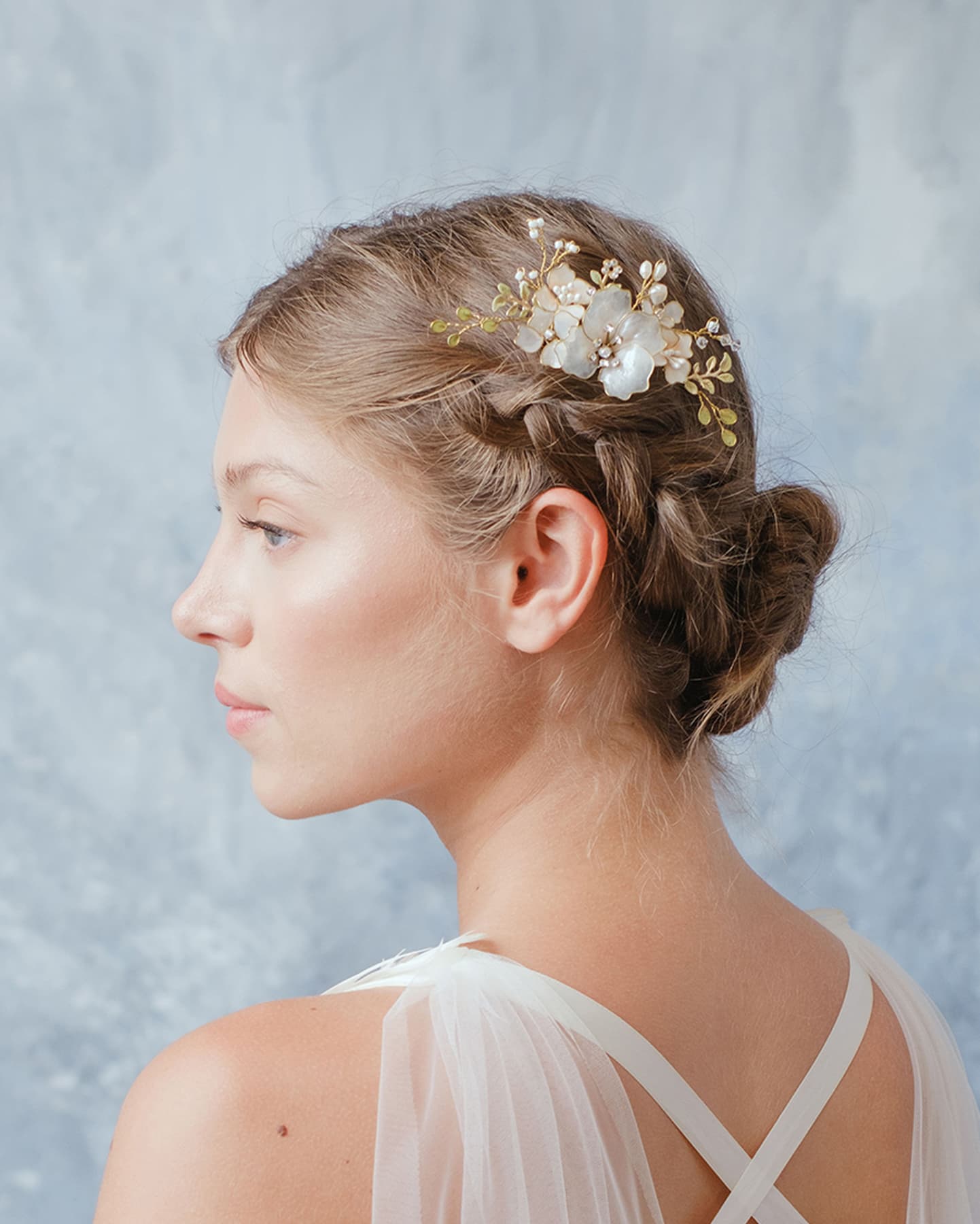 Design botanico armonioso e femminile per il pettine sposa Jardin, firma artigianale Elibre.