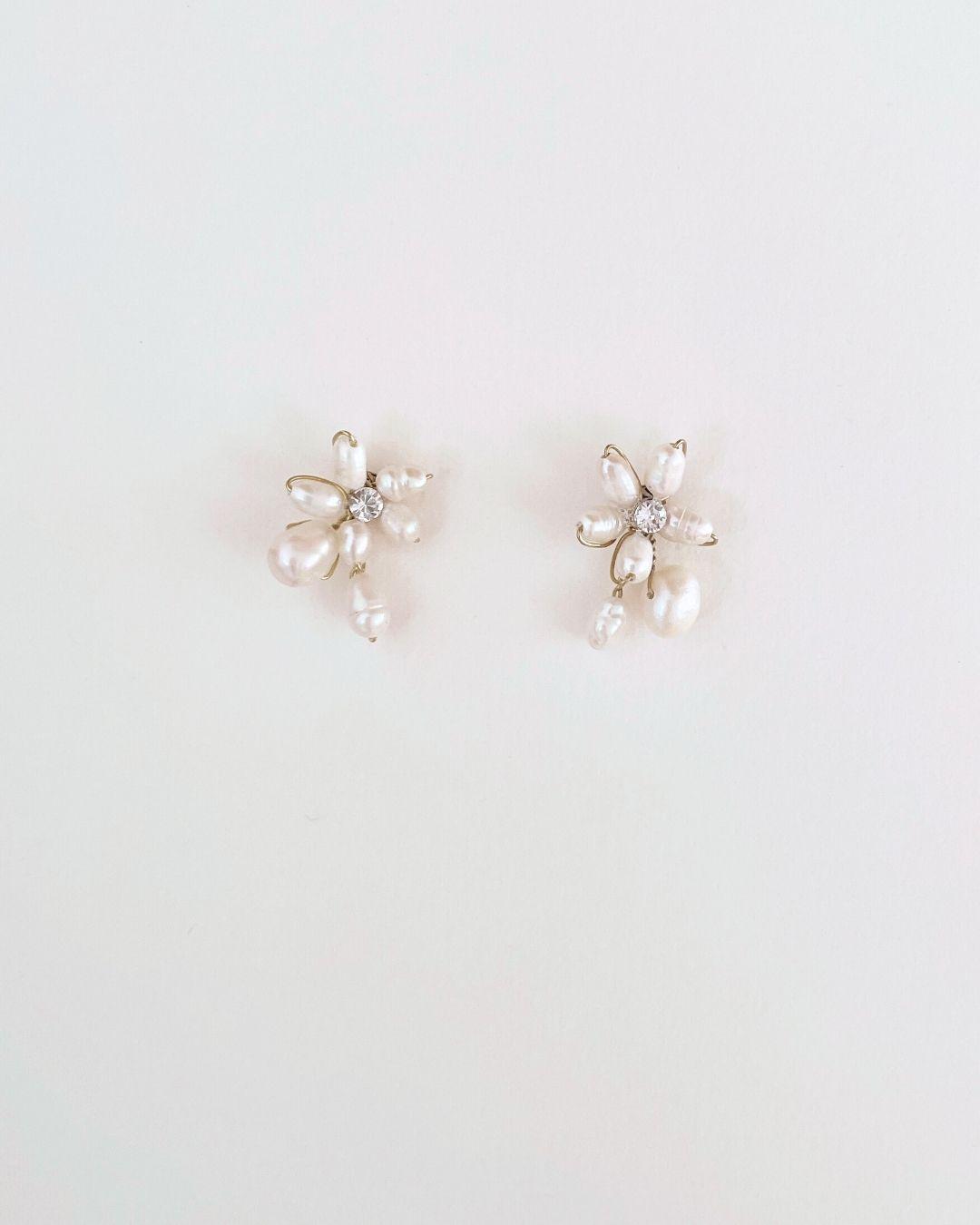 orecchini da sposa con perle barocche intrecciate a mano