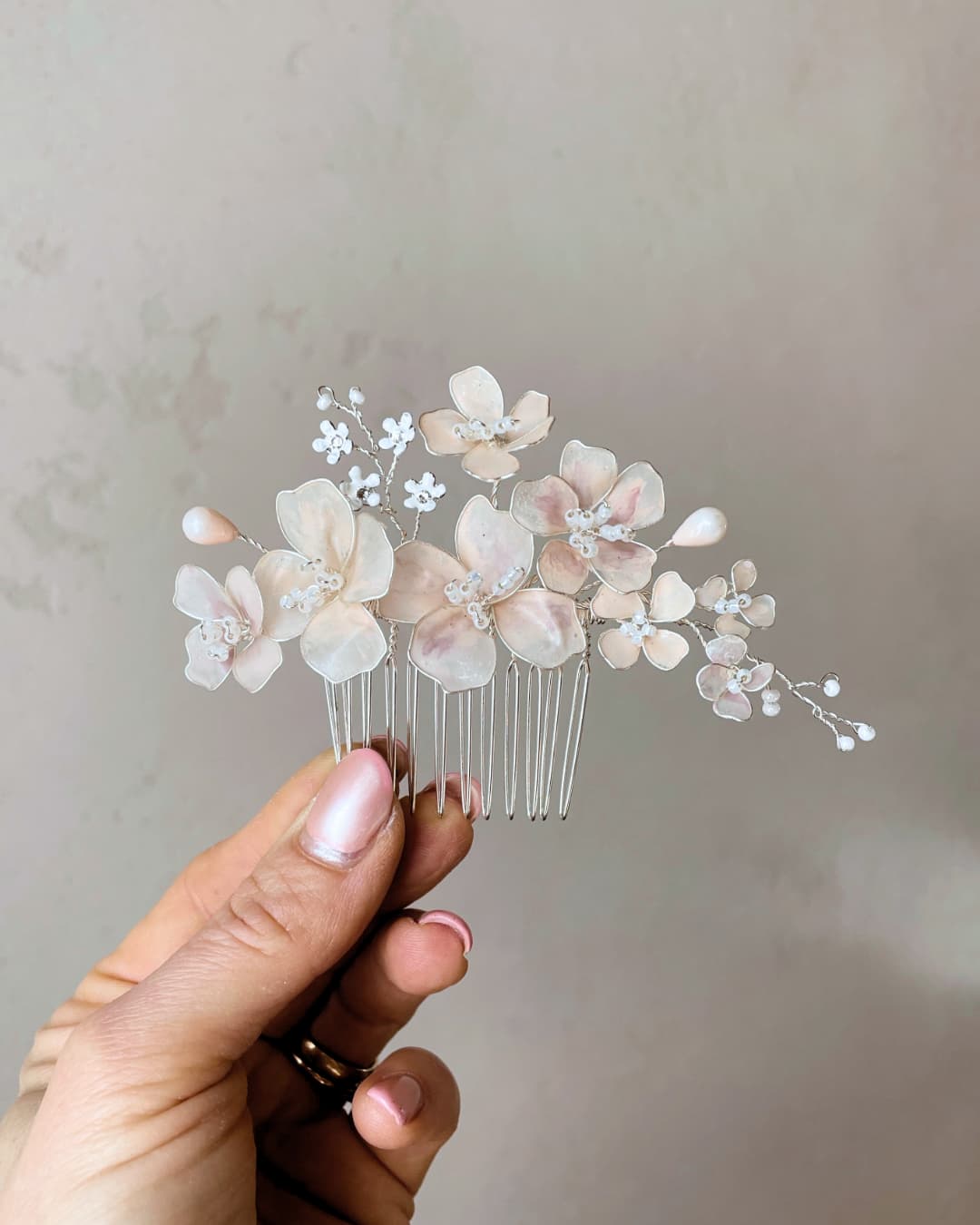 Pettinino Fiori di Ciliegio disponibile in finitura argento per sposa elegante