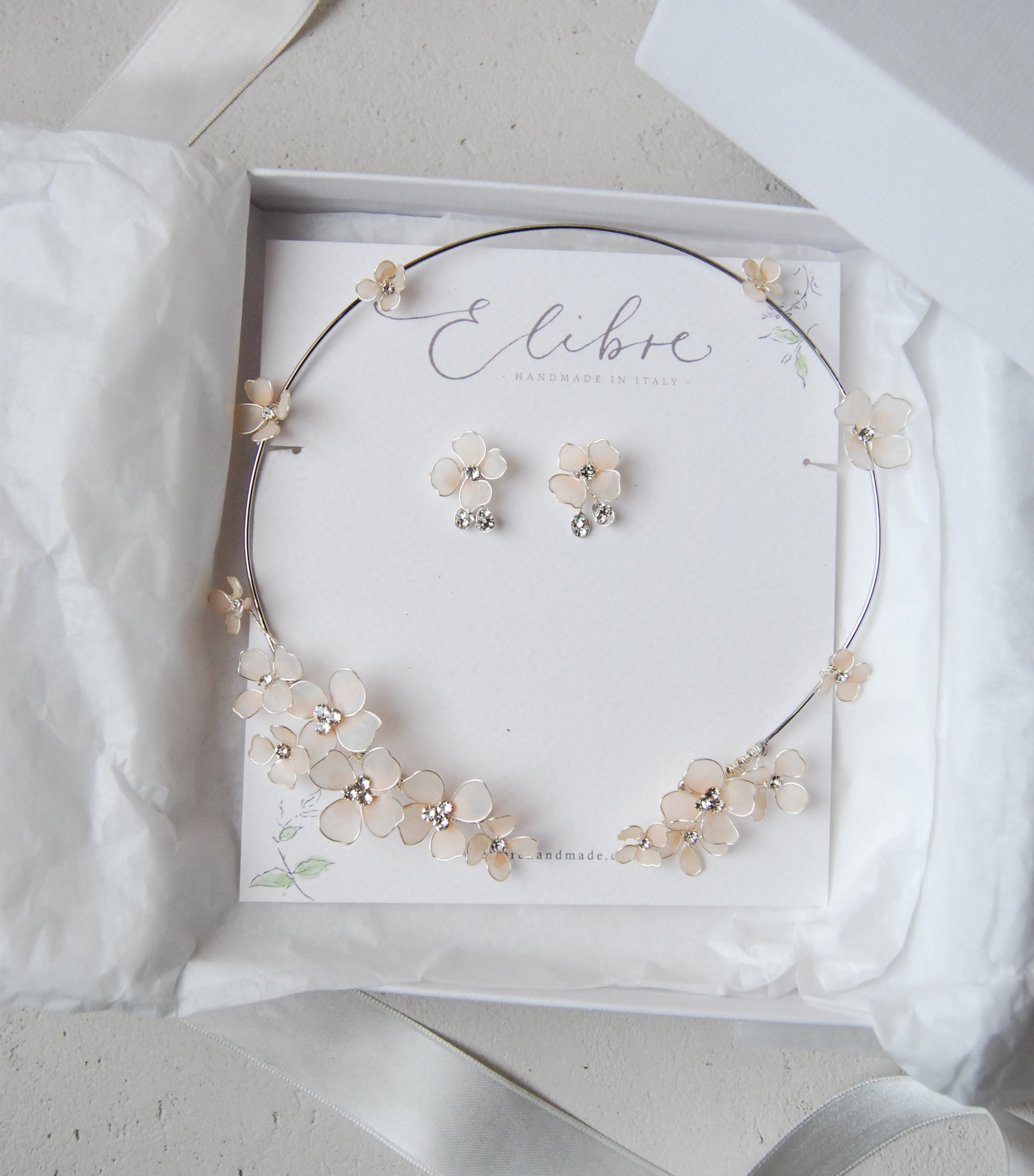 Parure da Sposa Set Collana e Orecchini con Fiori Rosa Satinati