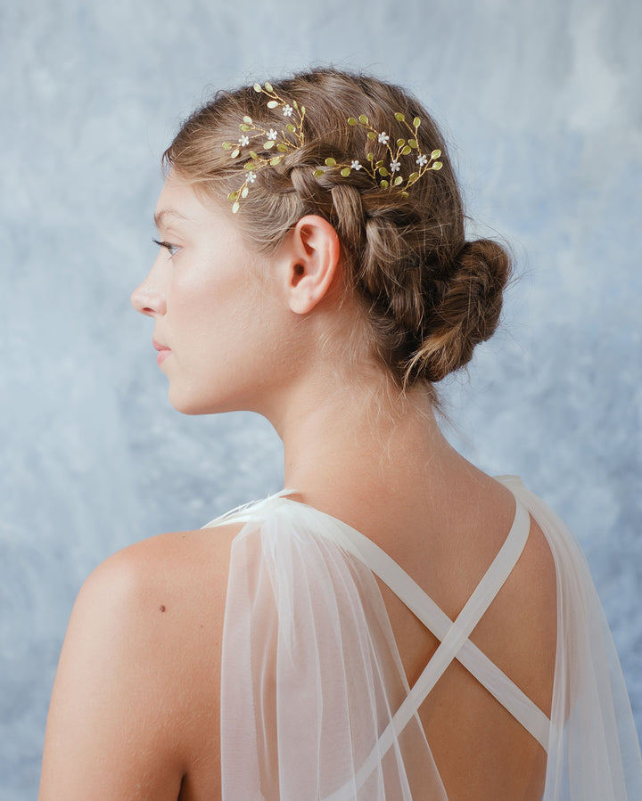 Bridal hairpins - flower hair pins, wedding hairpins by Elibre handmade