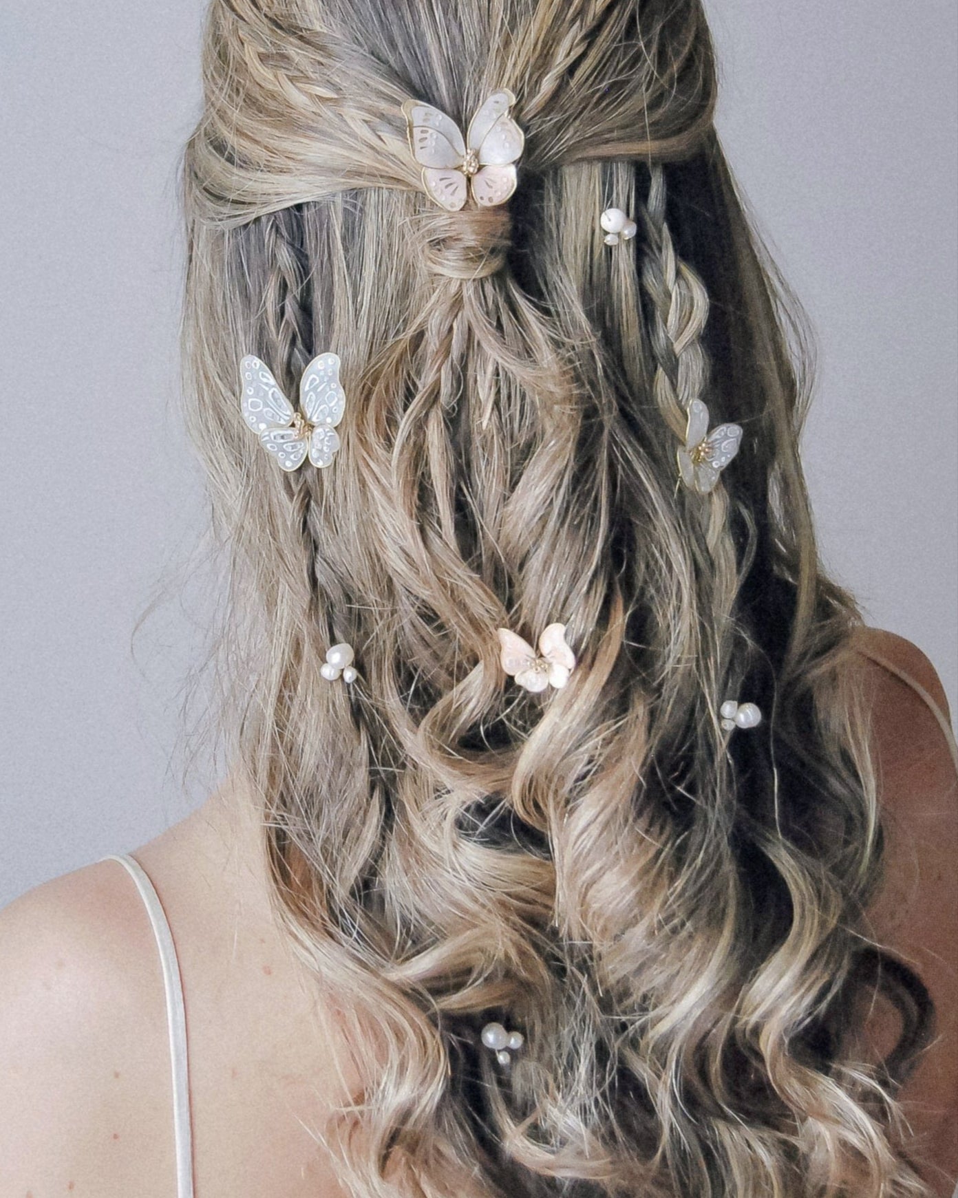 Freshwater pearls hairpin