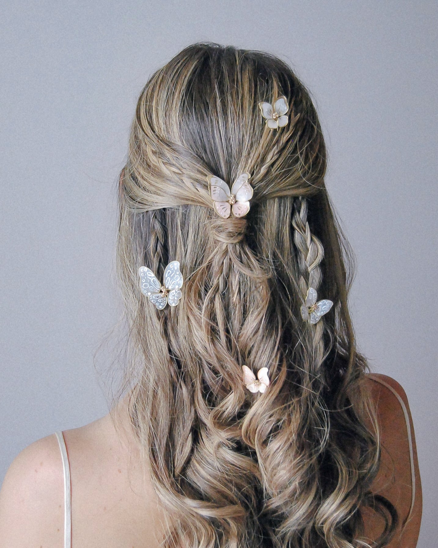 Forcine a forma di farfalla per capelli da sposa, eleganza boho chic.