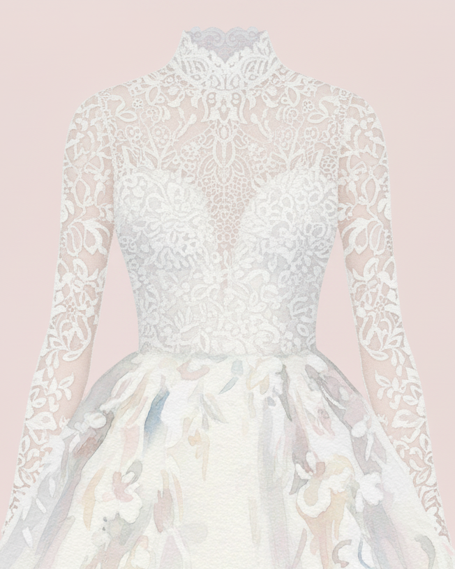 Abito da sposa con collo alto in pizzo raffinato, che non richiede collana ma può essere valorizzato con orecchini luminosi.