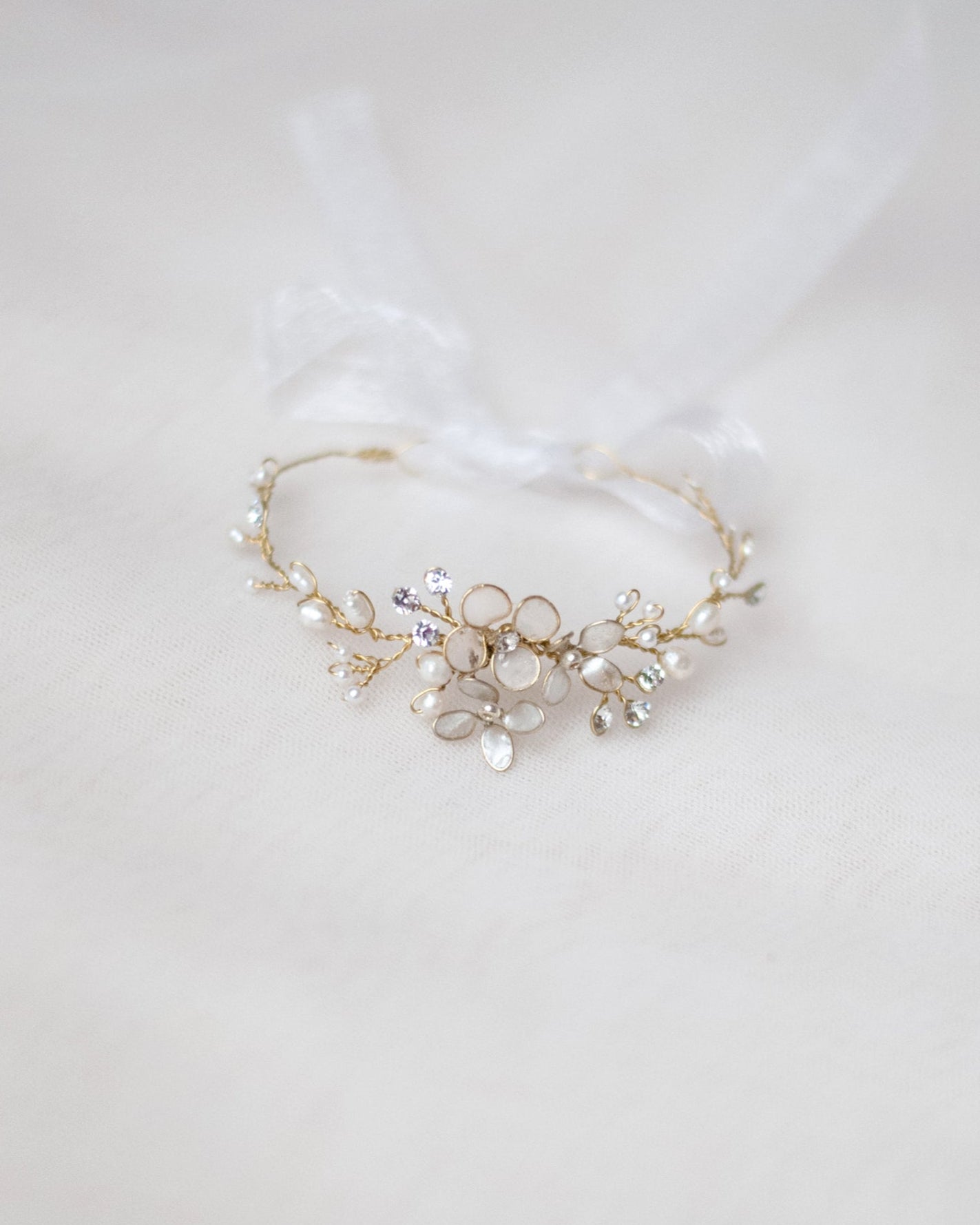 Bracciale di fiori argentati