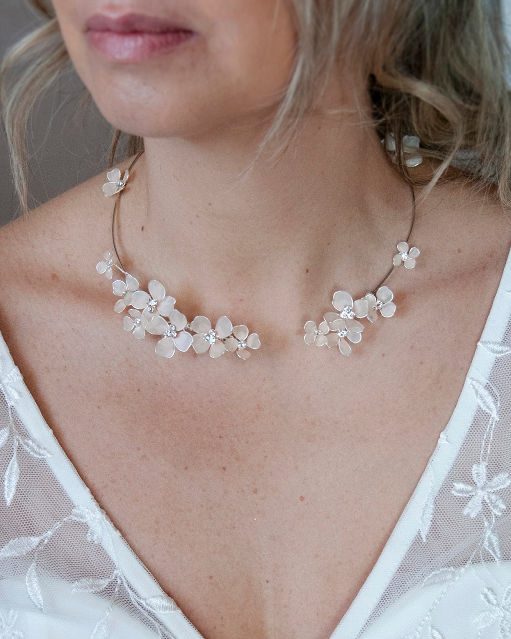 Collana floreale da sposa rosa