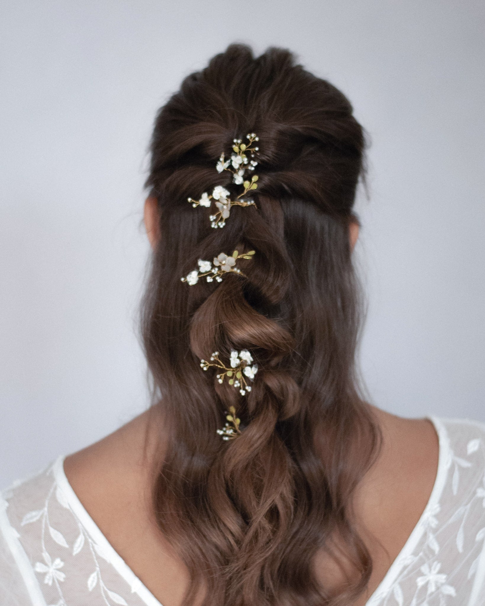 Forcine Nebbiolina per capelli da sposa, elegante accessorio per un look raffinato.