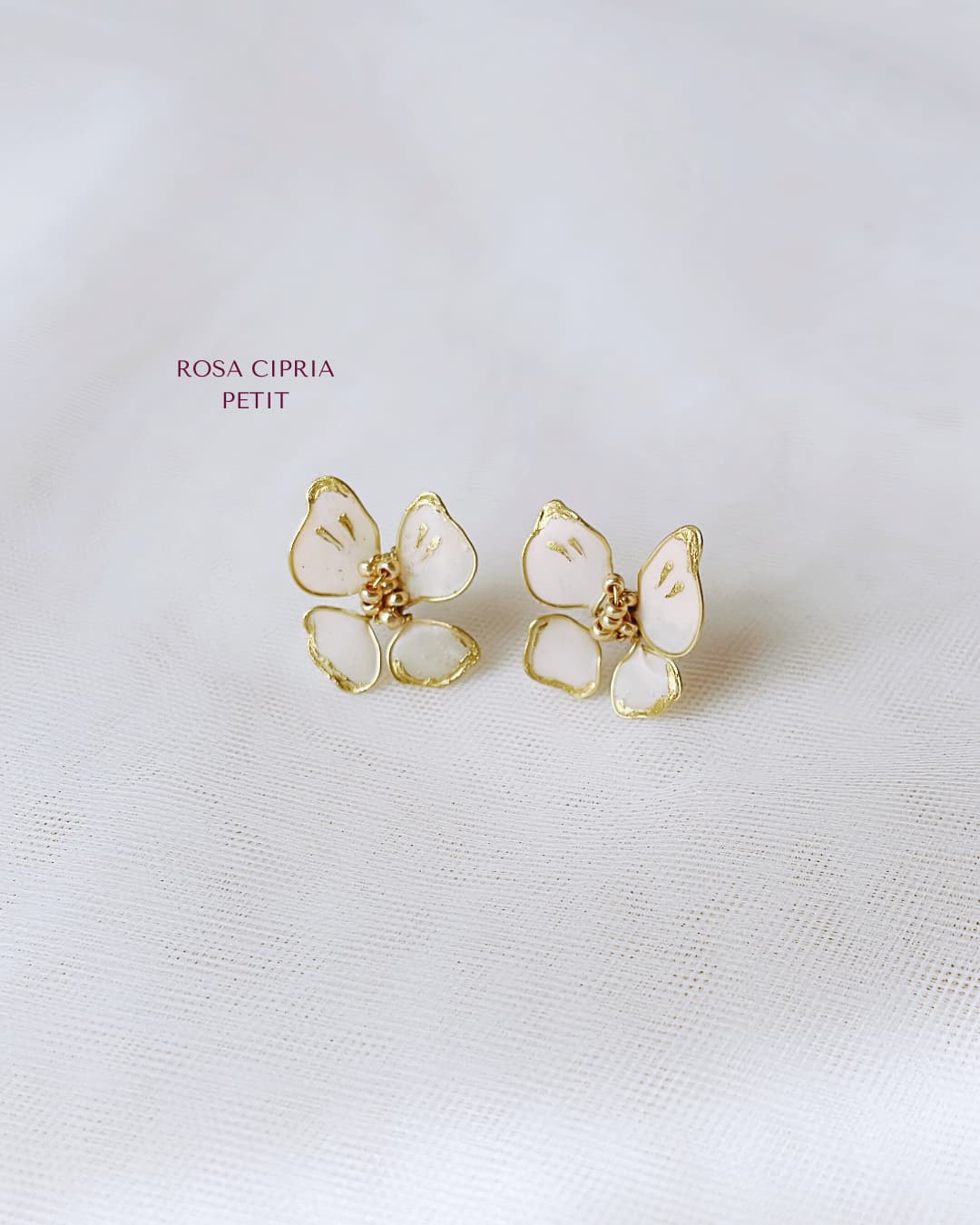 Orecchini artigianali Papillon rosa cipria versione petit per sposa o idea regalo damigella.