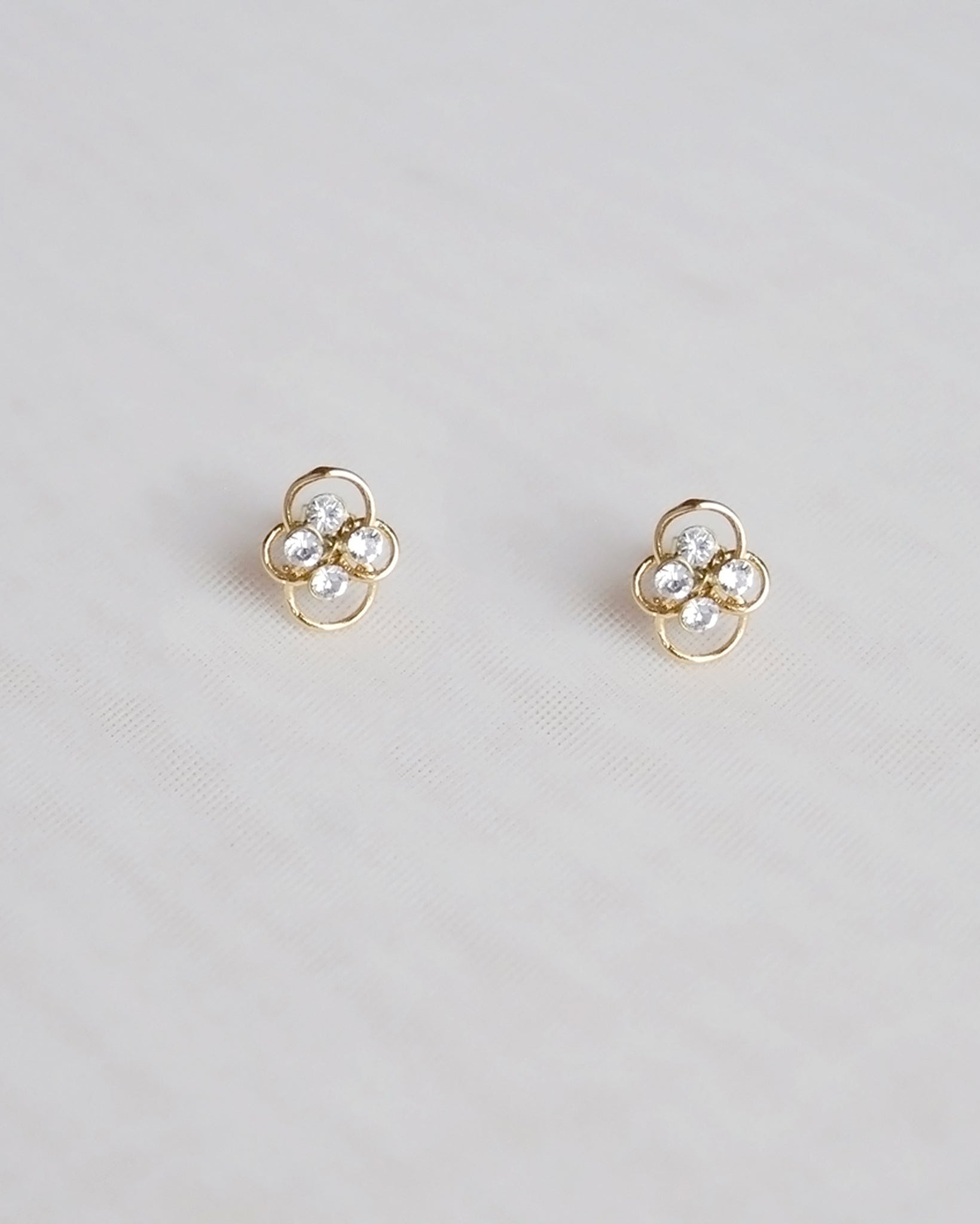 orecchini con fiori di cristallo a lobo