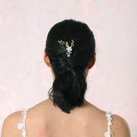 Small flower hairpin
