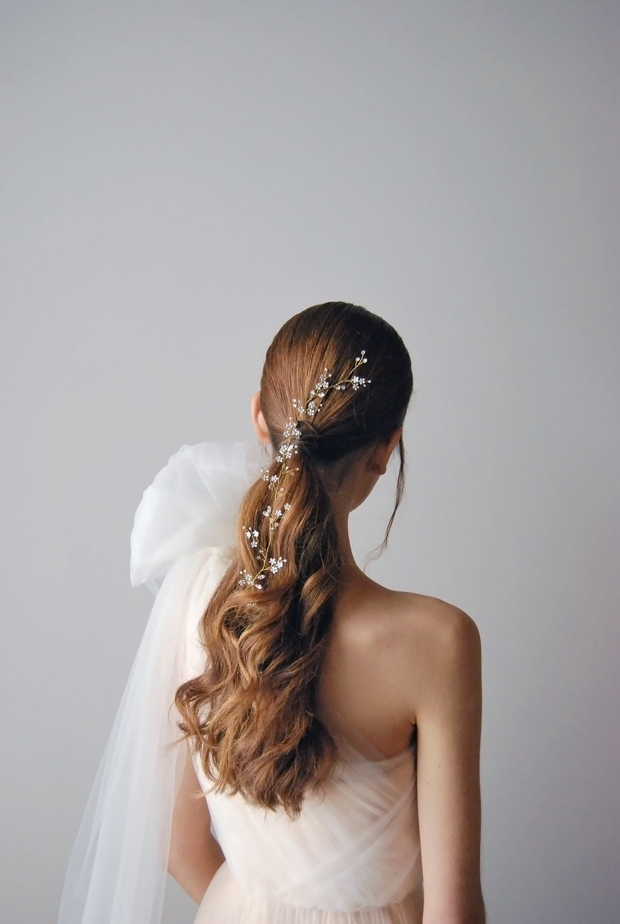 accessorio capelli acconciatura raccolta