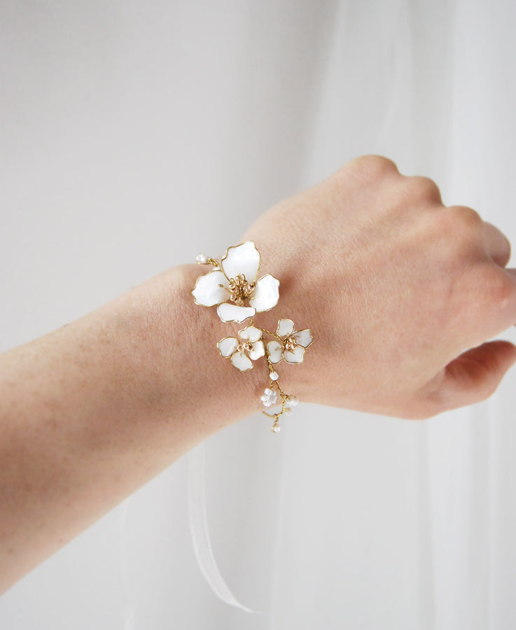 White flower bracelet