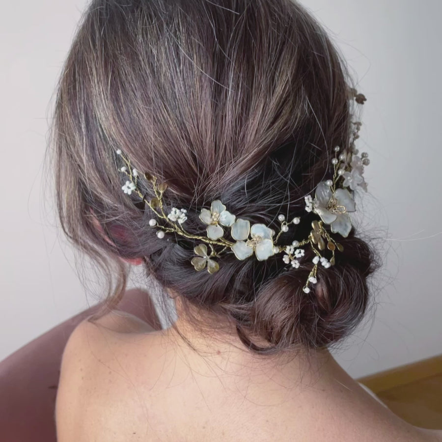 Frangipane flowers and clovers Hair vine