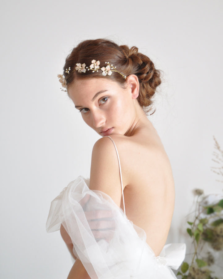 scopri ogni forma del viso e gli accessori da sposa più indicati