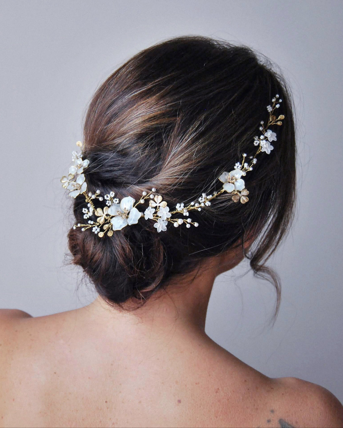 Frangipane flowers and clovers Hair vine