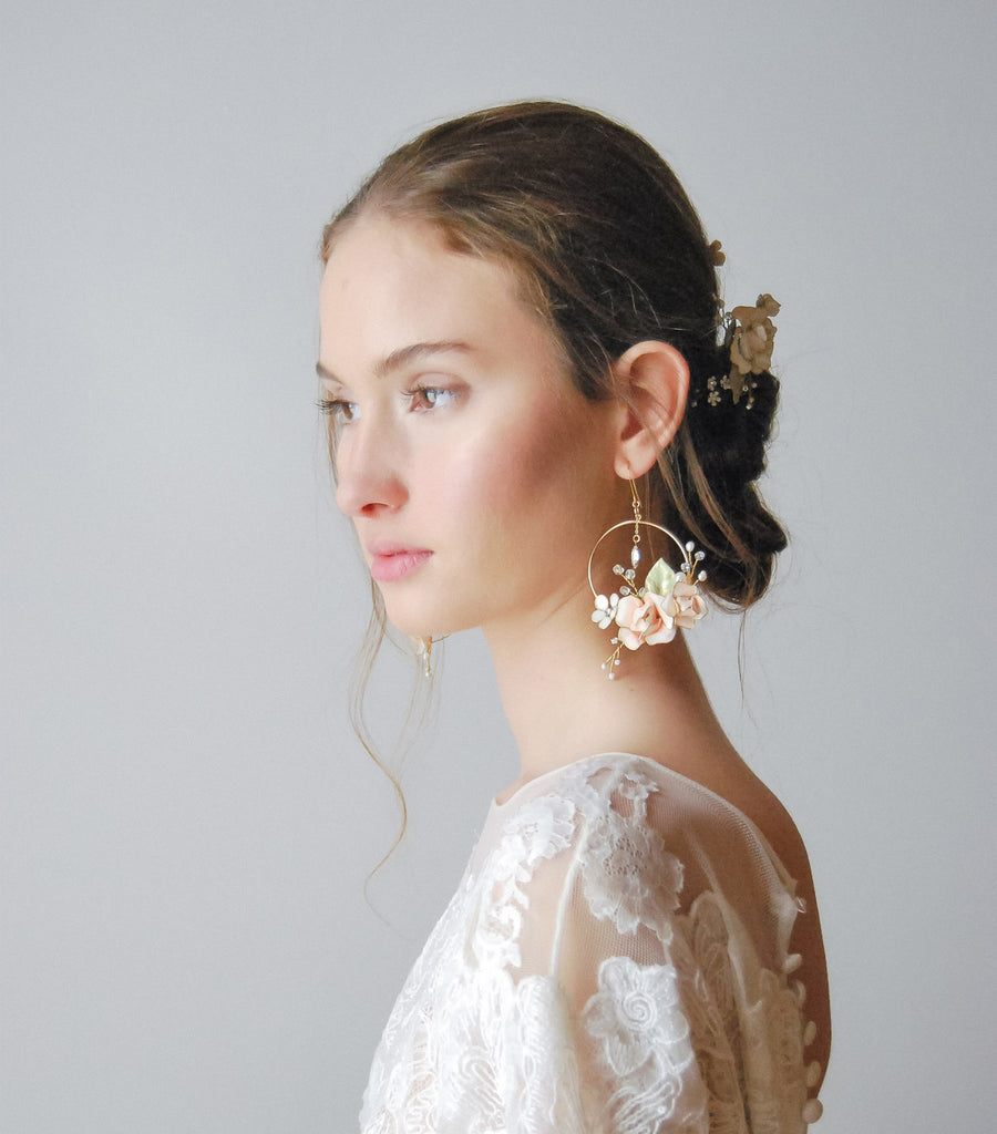 orecchini sposa cerchio floreale
