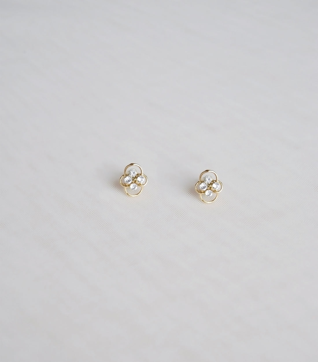 Crystal flower earrings