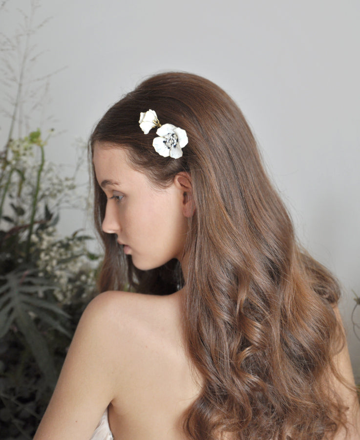 poppy white hairpins