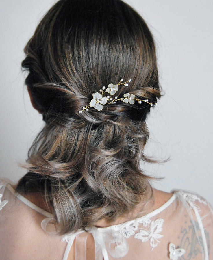 white floral bobby hairpin